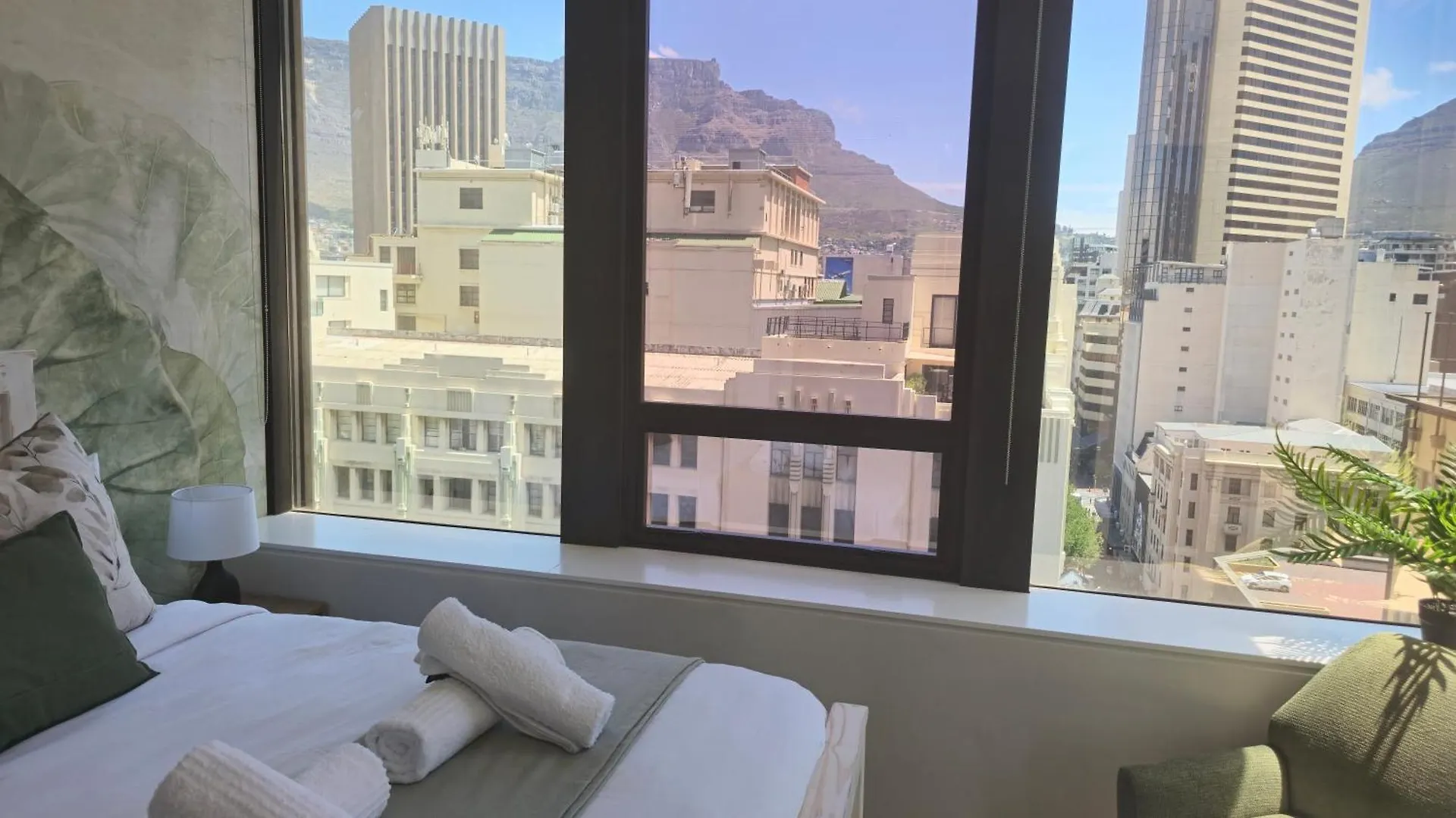 Lux City Suite - Near Cticc And V&A Cape Town 0*,  South Africa