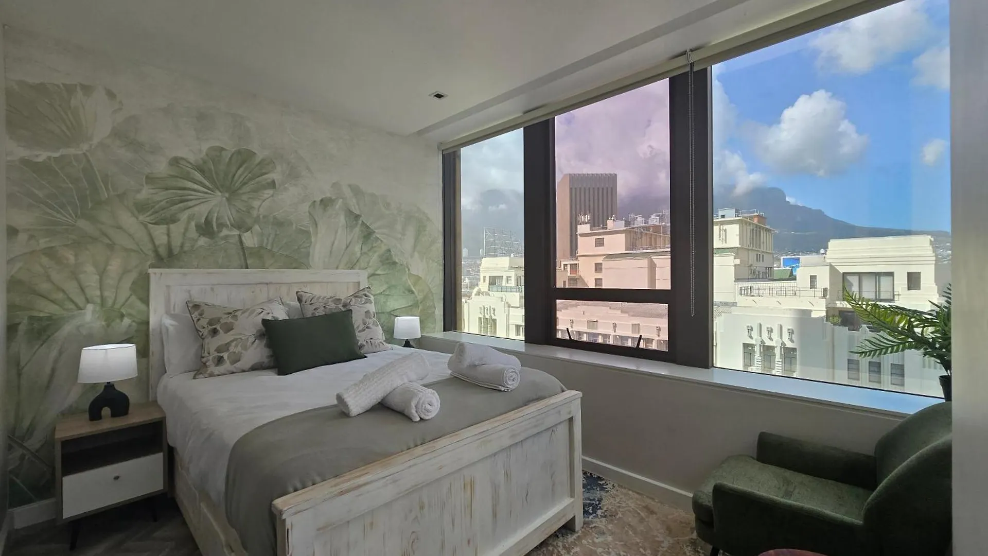 Lux City Suite - Near Cticc And V&A Cape Town Apartment